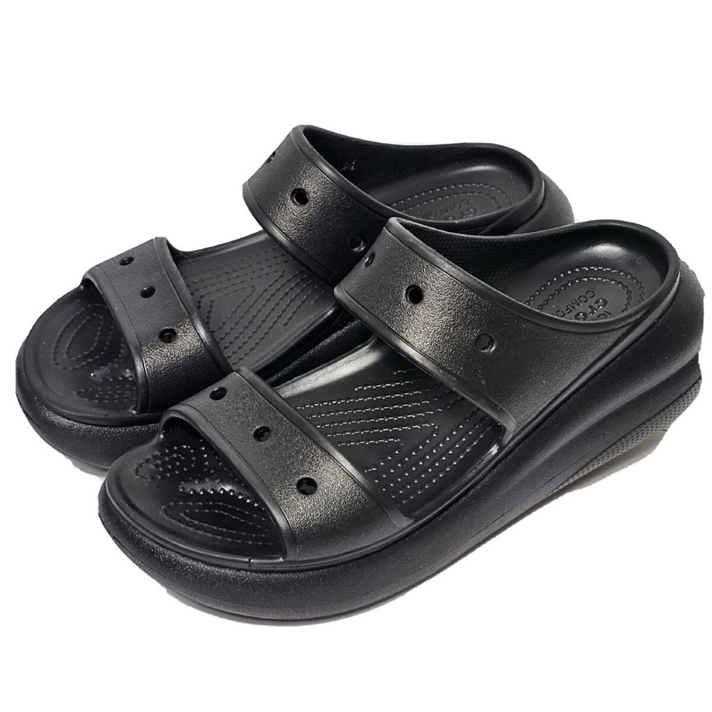 Crocs Classic Mega Crush
Sandal Men's 7 Women's 9
Black Platform Chunky